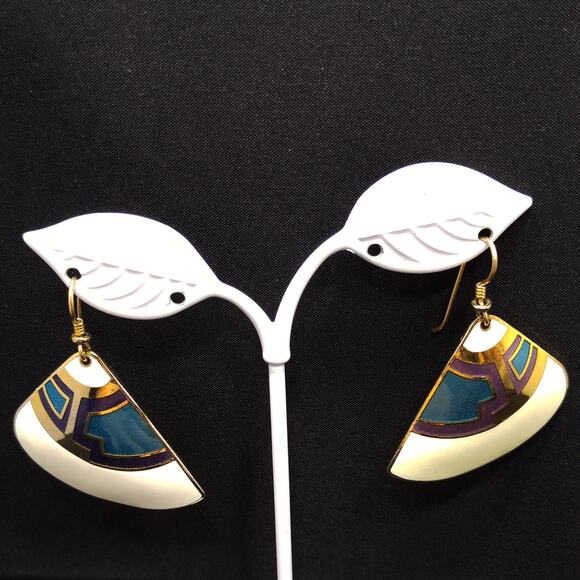 Laurel Burch White Purple Blue Enamel Fan Earrings, Gold Plated Cloisonne, 1980s - Picture 4 of 10